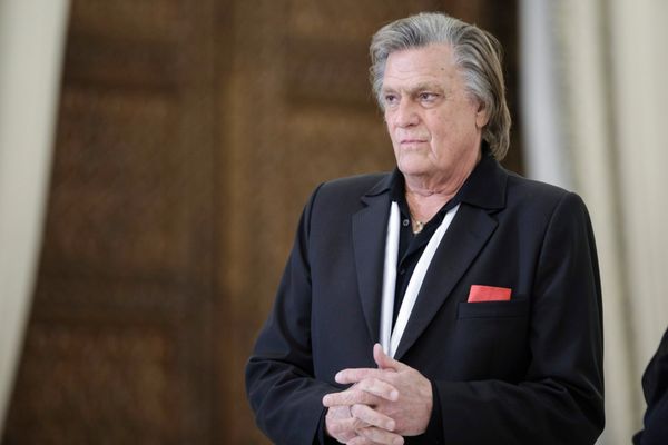 Florin Piersic împlinește 90 de ani. Maestrul, sărbătorit cu mare fast pe scena Teatrului Național București