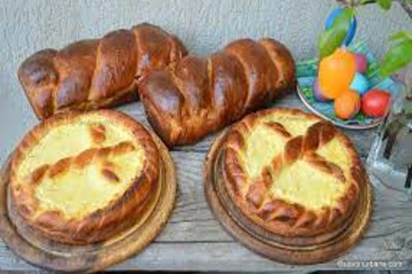 ANAF a pus ochii pe cozonacii și pasca vândute online - Lucian Heiuș: „E risc de îmbolnăvire”