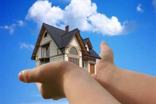 Legea se schimbă pentru românii care stau la casă. Ce trebuie să ştie aceştia