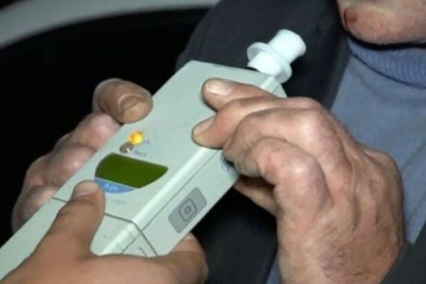 Șofer prin în „offside” de polițiști. Bărbatul s-a ales cu dosar penal