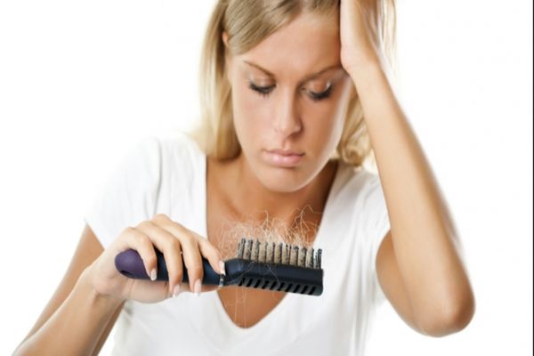 Cinci măști de păr cu ulei de ricin. Încearcă-le și tu și vei avea un păr mai sănătos și mai mătăsos!