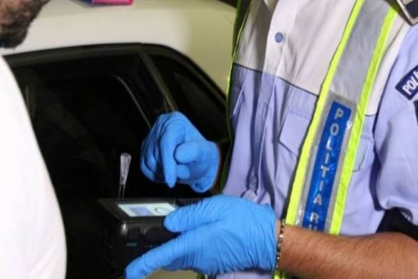 Prins drogat la volan pe o stradă din Alba Iulia