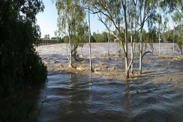 AVERTIZĂRI HIDROLOGICE ȘI METEOROLOGICE: CODURI ROȘII ȘI PORTOCALII PENTRU JUDEȚELE DIN MOLDOVA, BANAT ȘI DOBROGEA