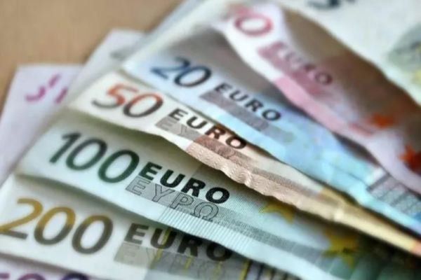 După ce FED a mărit dobânda, Banca Centrală Europeană ar urma să anunțe o nouă majorare