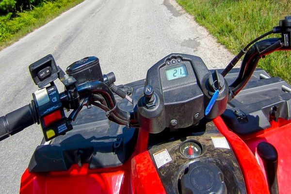Accident rutier în Sebeș! Un bărbat care era pe un ATV a ajuns la spital