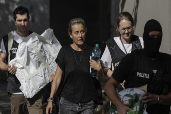 Mama lui Vlad Pascu a fost REȚINUTĂ pentru 24 de ore