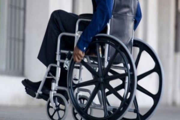 Tânăr cu handicap grav, umilit de Comisia de Evaluare: "Ar putea pune marfa pe raft la un magazin"