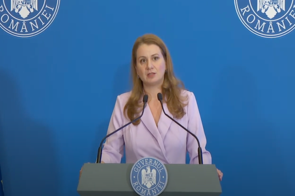 SPRIJIN PENTRU COPIII AFECTAȚI DE INUNDAȚII: CONSILIERE, RECHIZITE ȘI GHIOZDANE PENTRU ELEVII DIN GALAȚI. ANUNȚUL MINISTRULUI EDUCAȚIEI