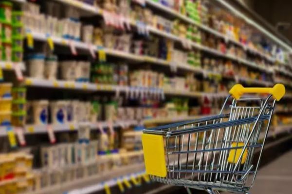 Propunere controversată în Parlament: supermarketurile să fie închise duminica
