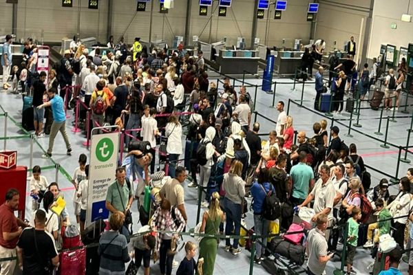 Alți 283 de cetățeni români au revenit în țară din Israel