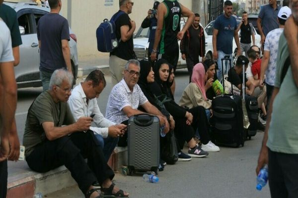 MAE anunță că românii din Gaza sunt așteptați cu autocarele în Egipt. "Nu avem cetățeni răniți sau morți în Fâșie"