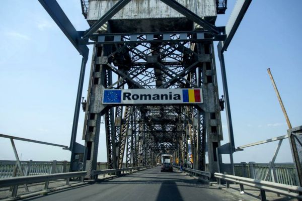 Poliția de Frontieră: Restricţii de circulaţie pe Podul Prieteniei (Giurgiu-Ruse), timp de 4 zile