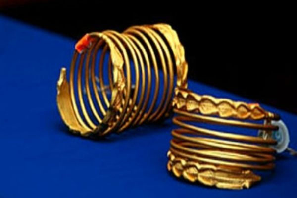 Mugur Isărescu vrea să aducă tezaurul de la ruși în țară. Ce demersuri face BNR după un secol de negocieri surde cu Rusia