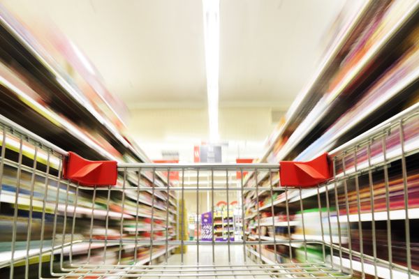 MINISTRUL AGRICULTURII: „NE DORIM CA ÎN MAGAZINELE DIN ROMÂNIA SĂ AVEM NUMAI PRODUSE ROMÂNEȘTI” 