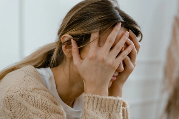 SPECIALIȘTII TRAG SEMNALUL DE ALARMĂ: TINERII SE CONFRUNTĂ CU O CRIZĂ A SĂNĂTĂȚII MENTALE