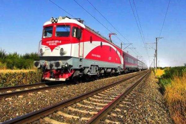 REDUCERI DE 90% LA CĂLĂTORIA CU TRENUL PENTRU STUDENȚI, ÎN ACEST AN UNIVERSITAR!