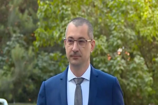 CULISELE STATULUI PARALEL. AVOCATUL DIN APTIMIZĂRI, PRINS CU O SCHEMĂ DE SPĂLARE DE BANI. TRĂILĂ, PION PRINCIPAL