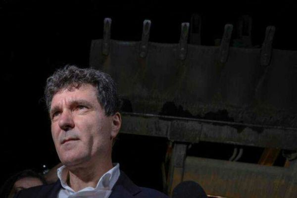 NICUȘOR DAN, CANDIDAT INDEPENDENT LA ALEGERILE PREZIDENȚIALE