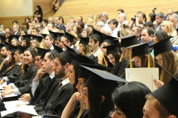 România, pe ultimul loc în Europa la numărul studenților care muncesc în timpul facultății