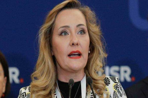 USR BLOCHEAZĂ ÎN PARLAMENT ALOCAREA A 700.000 DE LEI PENTRU MEDICAMENTELE JUDECĂTORILOR CCR. LASCONI: „CE MAI URMEAZĂ SĂ NE LUAȚI?”