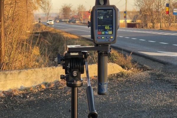 POLIȚIA ROMÂNĂ, NOI PRECIZĂRI DESPRE CAMERELE NOI DE PE ȘOSELE: AMENZI AUTOMATIZATE PENTRU DEPĂȘIREA VITEZEI LEGALE