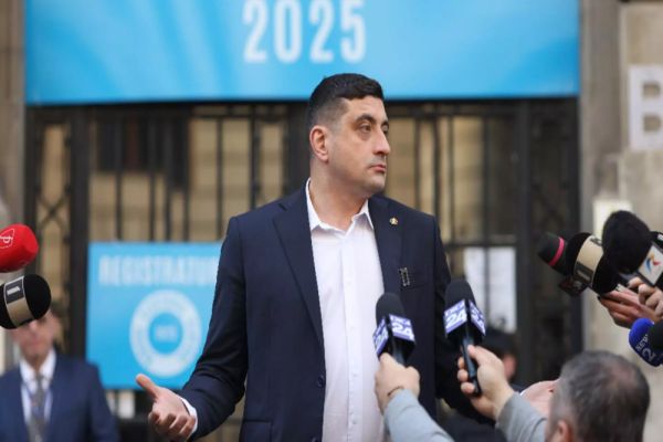 CONTESTAȚIILE DE LA CURTEA CONSTITUȚIONALĂ ÎMPOTRIVA LUI GEORGE SIMION AU FOST RESPINSE. LIDERUL AUR ARE UNDĂ VERDE PENTRU COTROCENI