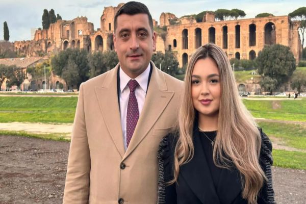 ILINCA SIMION, MĂRTURII DIN CULISELE CĂSNICIEI CU LIDERUL AUR: GEORGE ÎMI CERE PĂREREA, DISCUTĂM POLITICĂ ACASĂ 