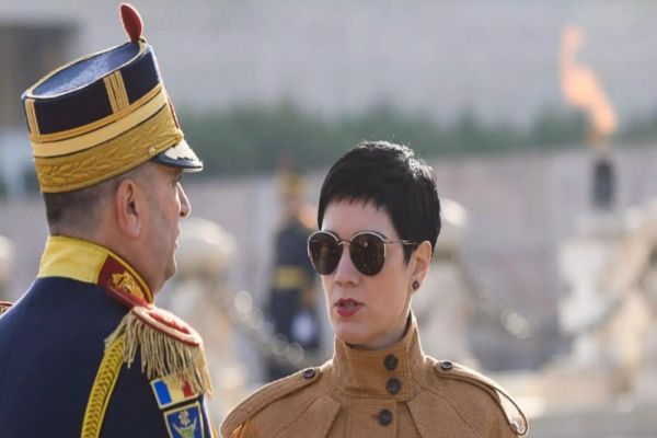 DELIA DINU PLEACĂ DE LA COTROCENI DUPĂ 20 DE ANI ÎN SLUJBA A TREI PREȘEDINȚI 