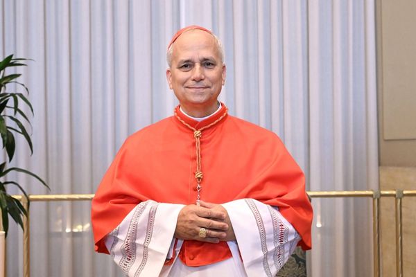 CINE ESTE ROBERT FRANCIS PREVOST, NOUL PAPĂ AL BISERICII CATOLICE. ESTE PRIMUL AMERICAN ALES SUVERAN PONTIF