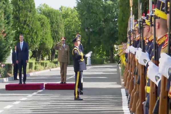 IONUȚ MOȘTEANU A PRELUAT MANDATUL DE MINISTRU AL APĂRĂRII NAȚIONALE