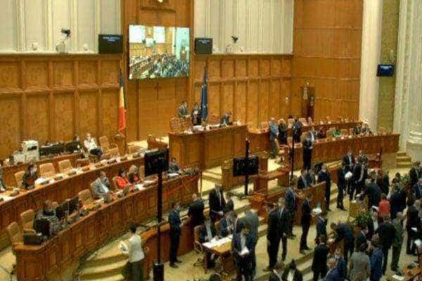 AMENDAMENTELE LA PROIECTUL DE LEGE PRIVIND RCA, RESPINSE ÎN COMISIILE DIN CAMERA DEPUTAŢILOR