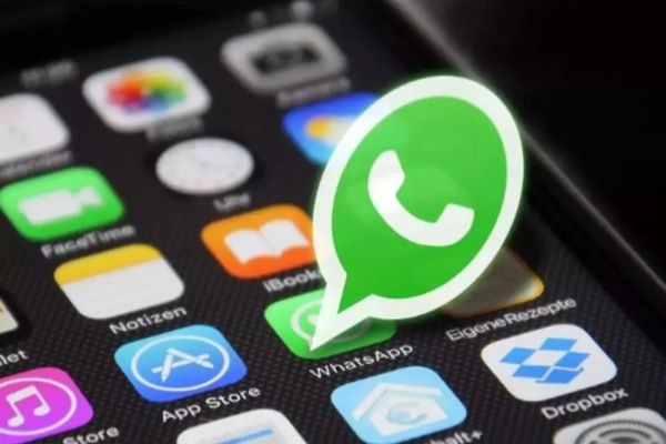 Schimbare majoră pentru utilizatorii WhatsApp: reclame în aplicație sau abonament plătit