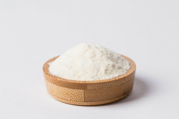 Alertă alimentară în România. Lapte praf pentru bebeluși, cu bacteria Bacillus, retras din magazine