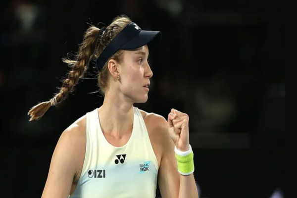 Elena Rybakina a câștigat în premieră Australian Open, după o finală dramatică cu Arina Sabalenka