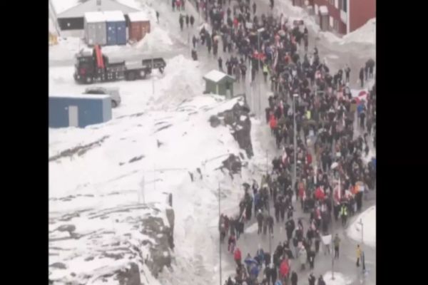 VIDEO Cel mai mare protest din istoria Groenlandei, după ce Donald Trump continuă presiunile
