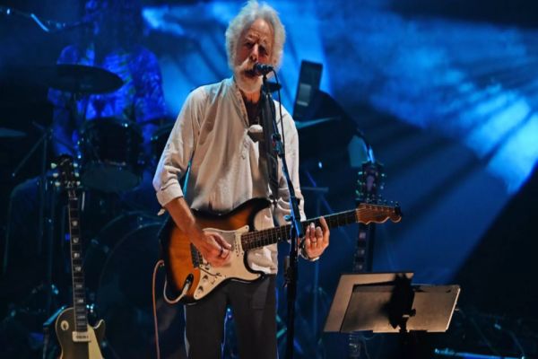 Doliu în lumea muzicii rock. A murit Bob Weir, chitaristul formației Grateful Dead