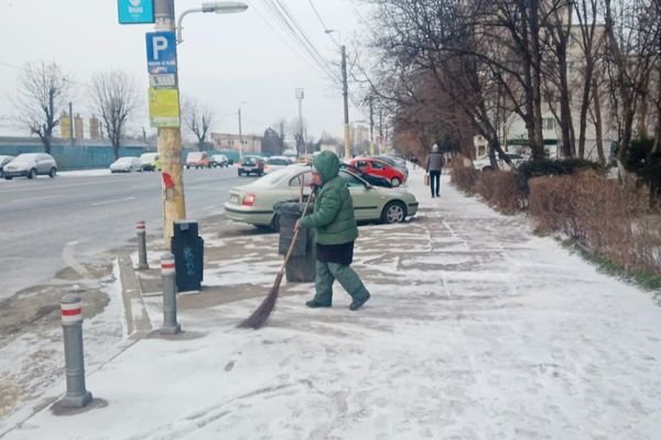 Alertă meteo în Capitală. Ninsori, polei și ger în București, în următoarele zile