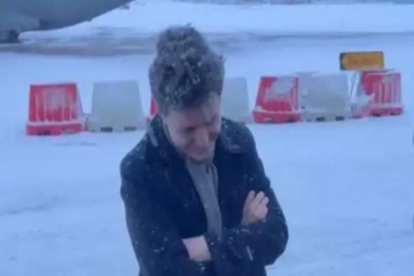 Nicușor Dan ar putea zbura azi spre Washington cu un avion privat deținut de un român