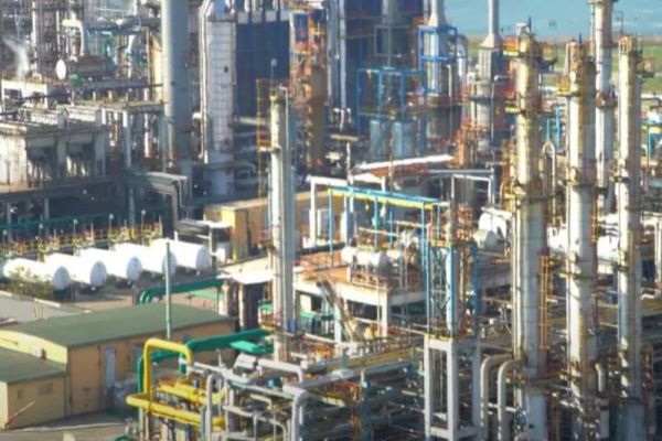 Riscă România să fie lovită de o criză a carburanților? Expert în energie: dacă nu se iau urgent măsuri, efectele pot fi devastatoare