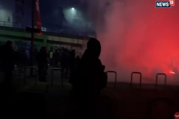 Proteste la Milano față de JO de iarnă: ciocniri violente între manifestanți și poliție FOTO&VIDEO