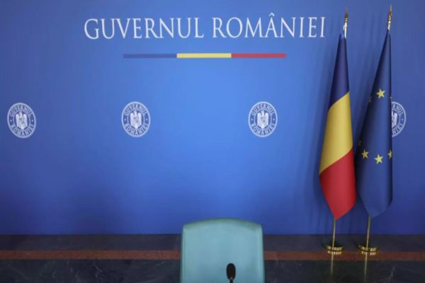 Guvernul plănuieşte să adopte reforma administraţiei publice şi pachetul de relansare economică prin OUG