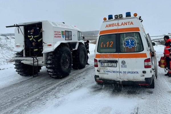 Viscolul închide drumuri și lasă localități fără electricitate