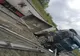 Accident pe Autostrada A1 pe sensul Deva către Sibiu. Un camion cu nisip s-a răsturnat pe carosabil. 