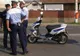 S-a plimbat cu un scuter neînmatriculat și a fost depistat de polițiști