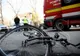 Un biciclist de 57 de ani a murit după ce a fost lovit de o autoutilitară