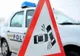 Doi tineri transportați la spital după ce au căzut în prăpastie cu mașina 