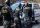 O persoană reţinută şi alte 20 audiate în urma percheziţiilor la contrabandiștii din Blaj 