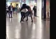 Bătaie în parcarea unui supermarket din Alba Iulia! Agresorul, reținut!