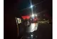 O femeie s-a ales cu arsuri pe față  și mâini, după ce a încercat să stingă incendiul care i-a cuprins locuința
